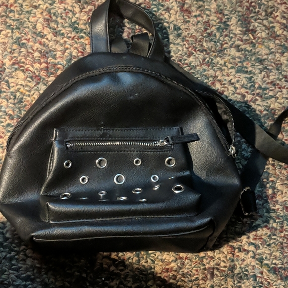 Backpack - Picture 1 of 1